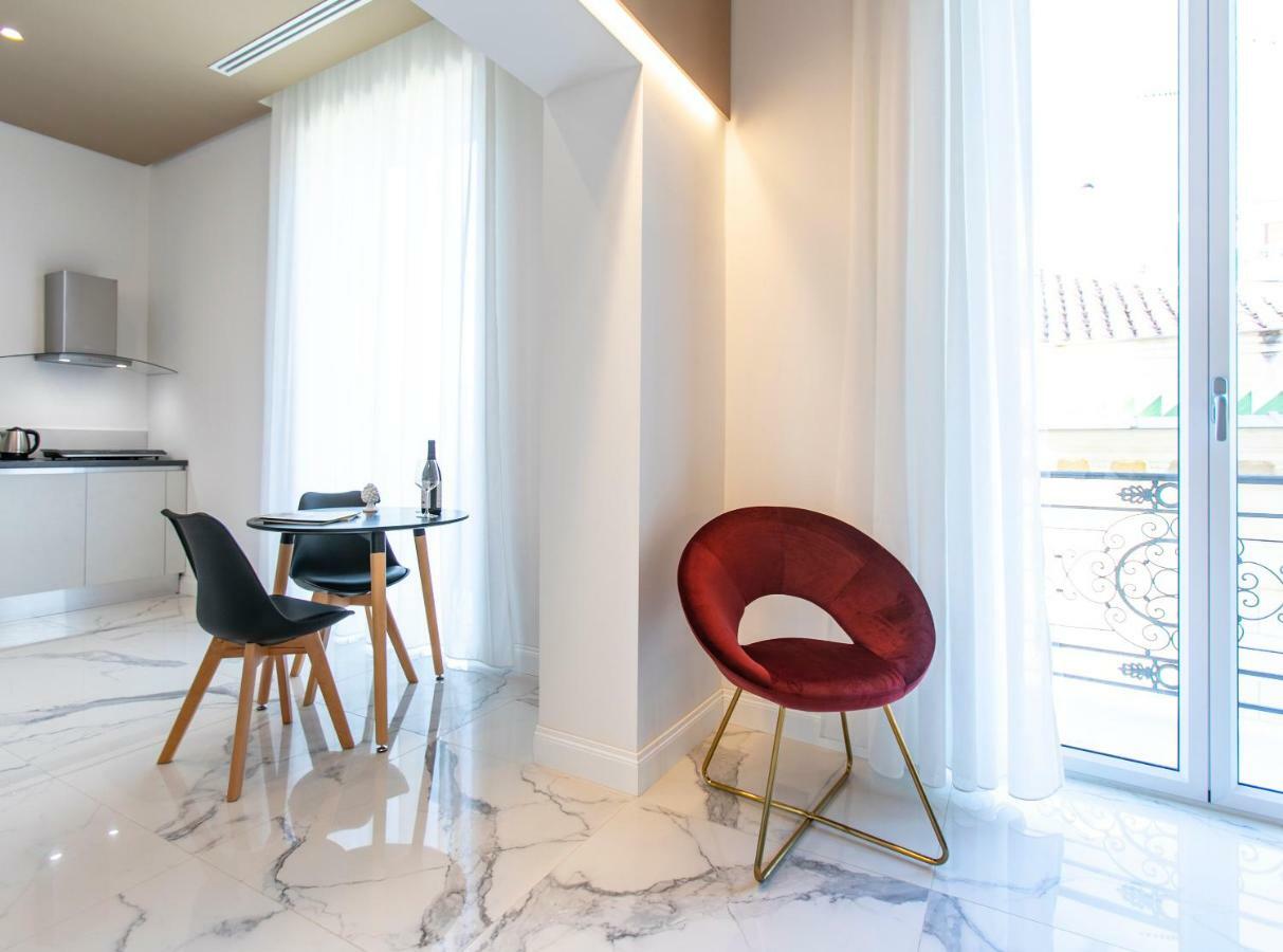 Palazzo Sovrana Serviced Luxury Apartments 巴勒莫 外观 照片