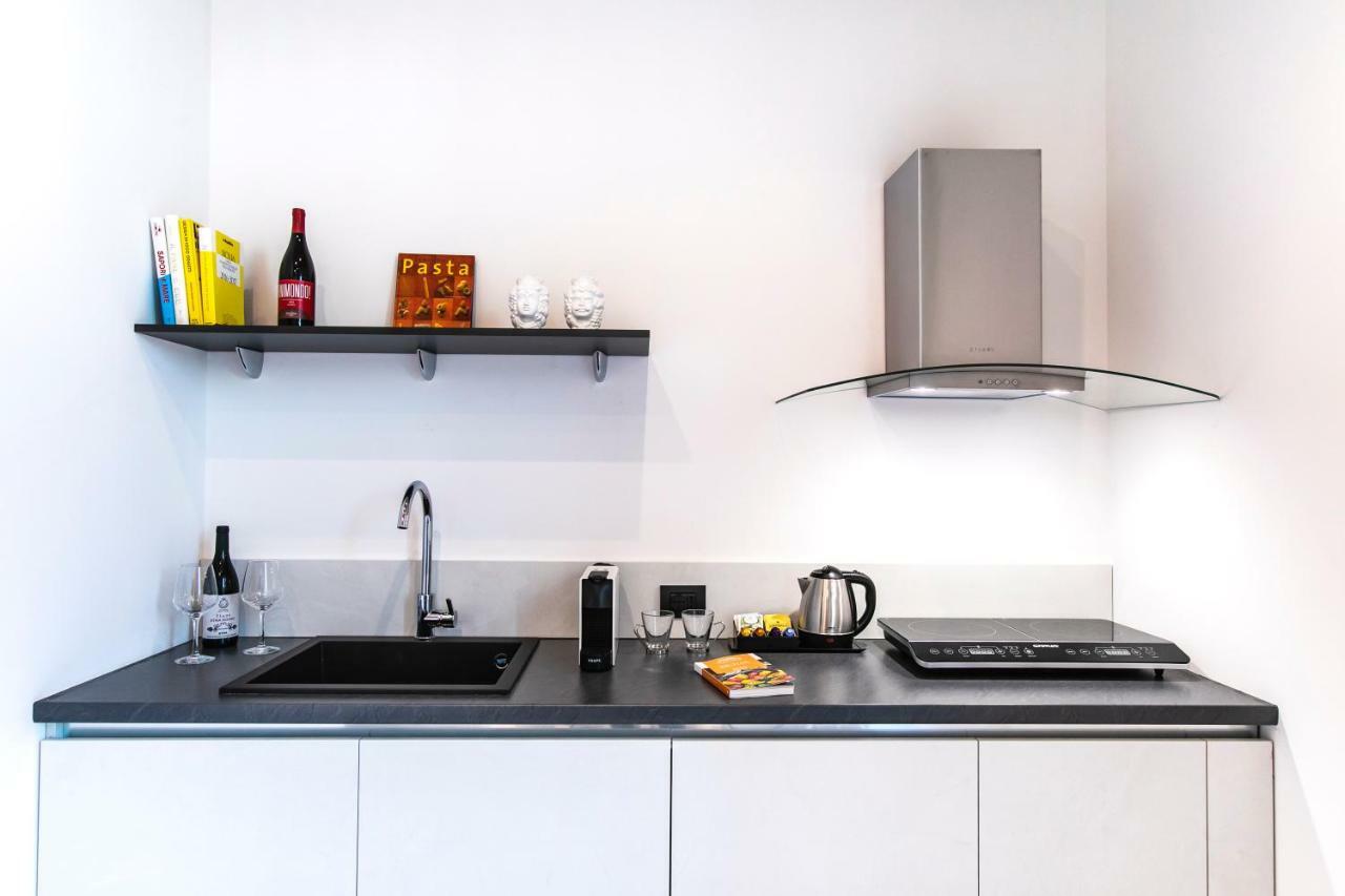 Palazzo Sovrana Serviced Luxury Apartments 巴勒莫 外观 照片